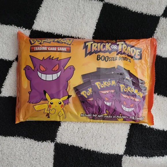 pokemon trick or treat card set Amazon.com: Pokemon TCG Booster Bundle- Trick or Trade : Toys & Games main image 1